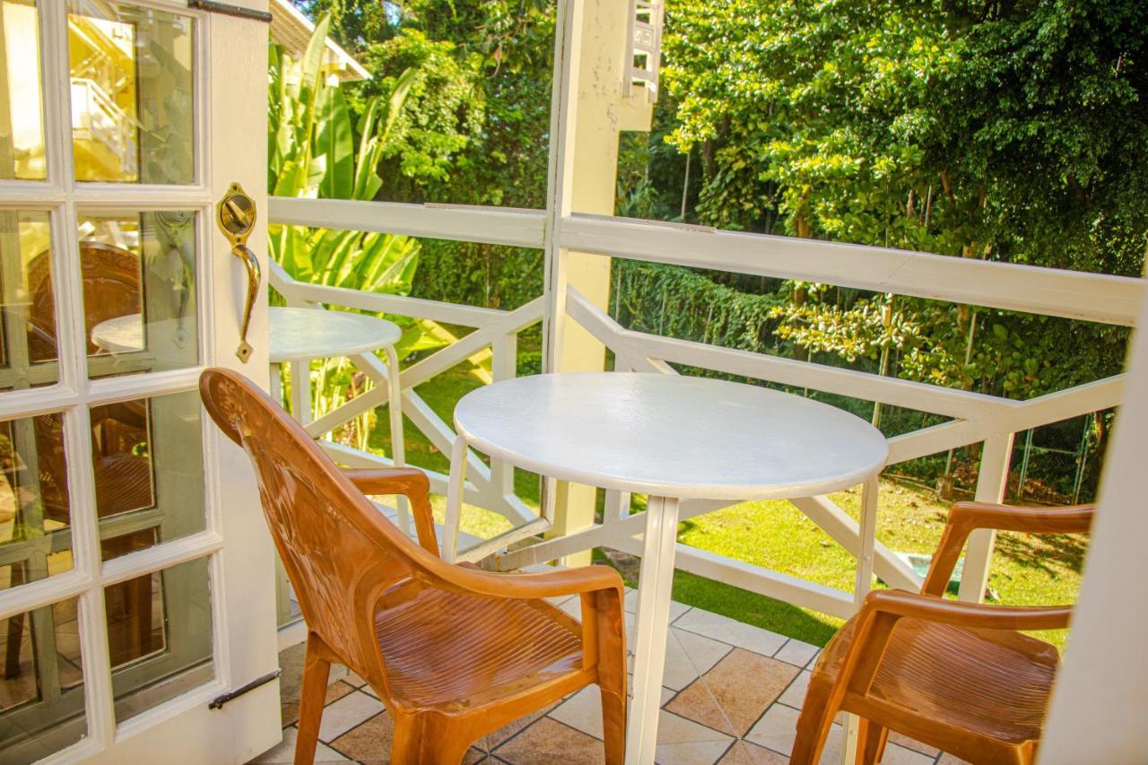 E 20 Mystic Ridge Ocho Rios Apartment Exterior photo