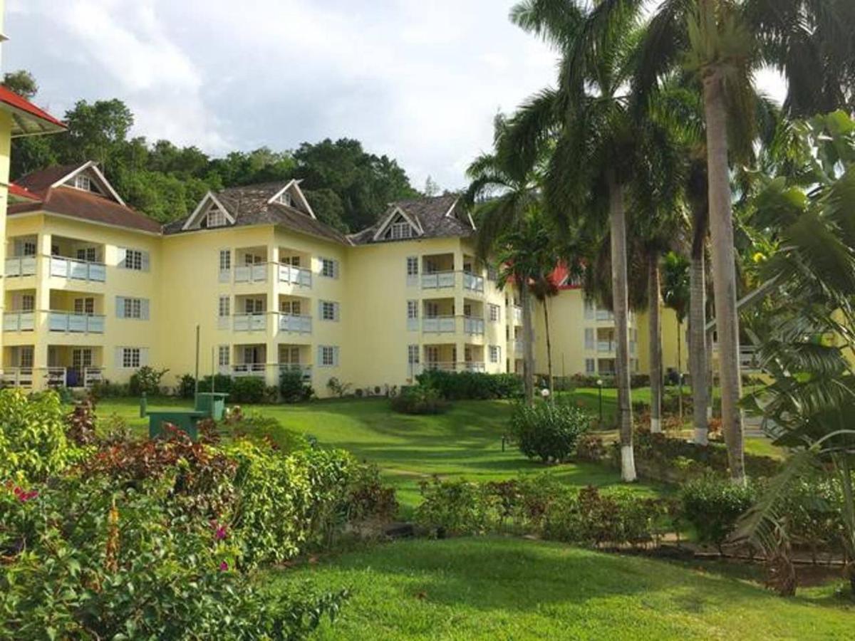 E 20 Mystic Ridge Ocho Rios Apartment Exterior photo