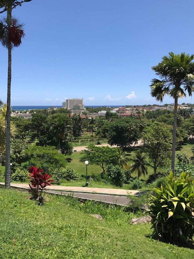 E 20 Mystic Ridge Ocho Rios Apartment Exterior photo